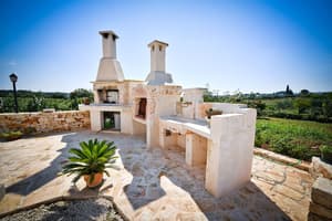 thumbnail: Exterior detail