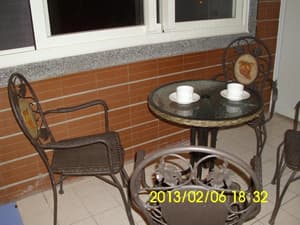 thumbnail: Outdoor dining