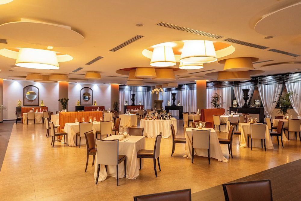 Restaurant-cafeteria