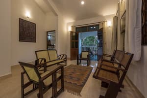 thumbnail: Interior