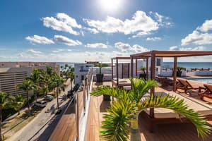 thumbnail: Sundeck