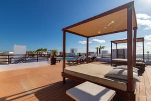 thumbnail: Sundeck