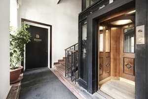 thumbnail: Property entrance