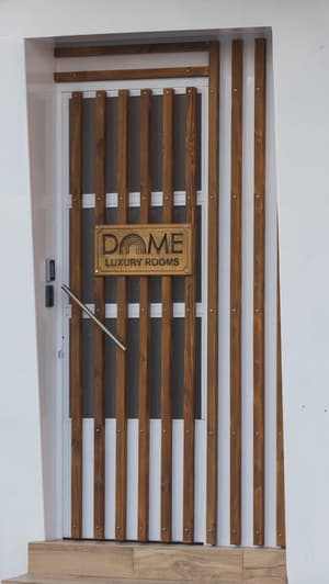 thumbnail: Property entrance
