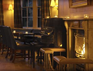 thumbnail: Bar (on property)