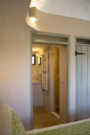thumbnail: Room amenity