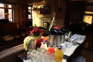 thumbnail: Breakfast area