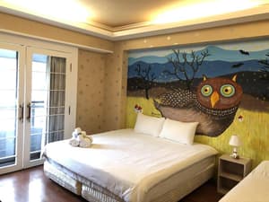 thumbnail: Room