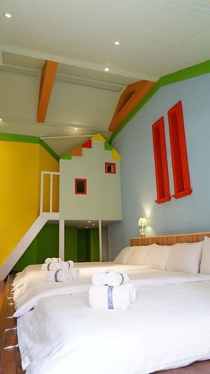 thumbnail: Room