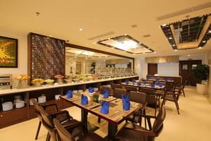 thumbnail: Restaurant