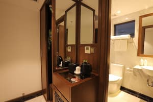thumbnail: Bathroom