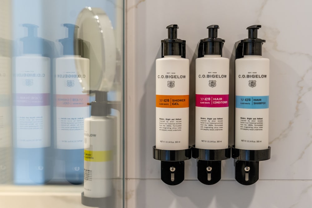 Bathroom amenities
