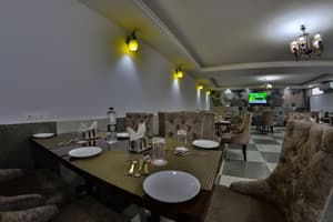 thumbnail: Restaurant