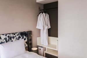 thumbnail: Room amenity
