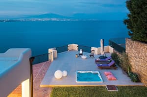 thumbnail: Outdoor spa tub