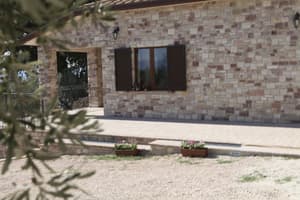 thumbnail: Front of property