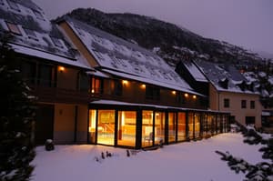 thumbnail: Front of property