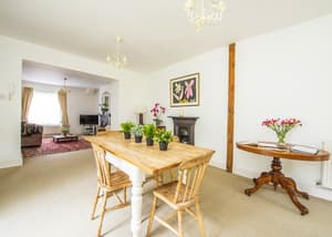 thumbnail: In-room dining