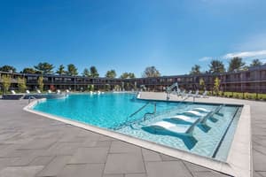 thumbnail: Pool
