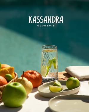thumbnail: Outdoor dining