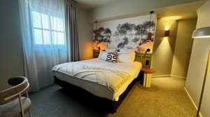 thumbnail: Room