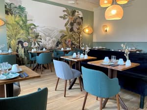 thumbnail: Restaurant