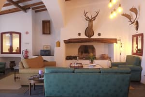 thumbnail: Interior entrance