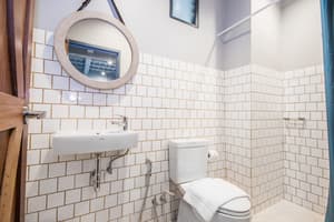 thumbnail: Bathroom