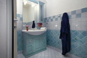 thumbnail: Bathroom sink