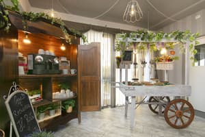 thumbnail: Interior detail