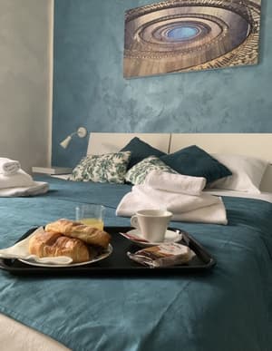 thumbnail: In-room dining