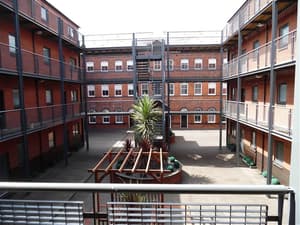 thumbnail: Exterior