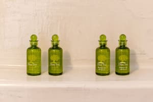 thumbnail: Bathroom amenities