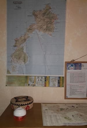 thumbnail: Interior entrance