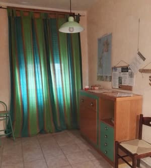 thumbnail: Interior entrance