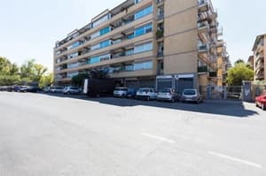 thumbnail: Front of property