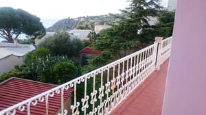 thumbnail: Exterior