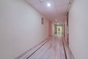 thumbnail: Hallway