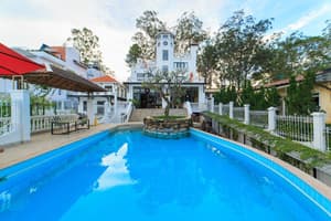 thumbnail: Outdoor pool