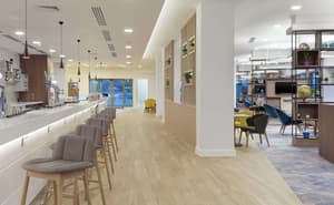 thumbnail: Bar (on property)