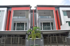 thumbnail: Front of property