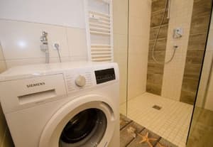 thumbnail: Bathroom amenities