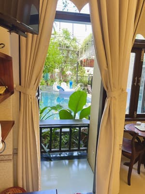 thumbnail: Balcony
