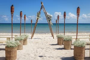thumbnail: Outdoor wedding area
