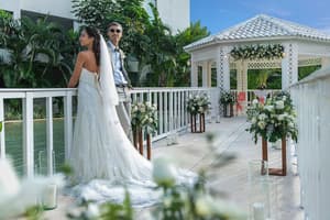 thumbnail: Outdoor banquet area