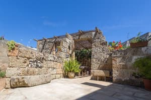 thumbnail: Exterior