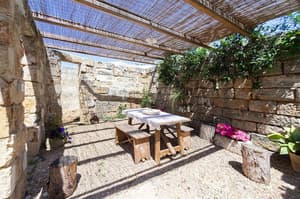 thumbnail: Terrace/patio