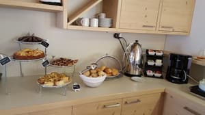 thumbnail: Breakfast area