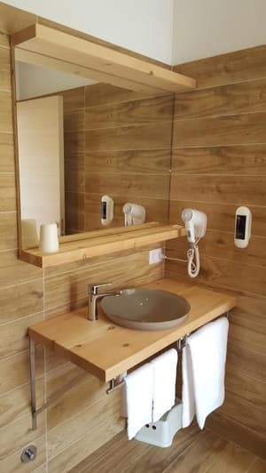 thumbnail: Bathroom sink