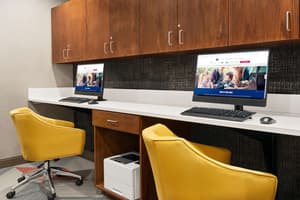 thumbnail: Business center